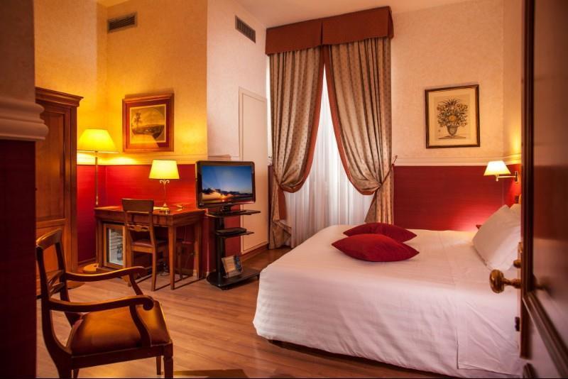 Cosmopolita Rome, Tapestry Collection By Hilton Roma