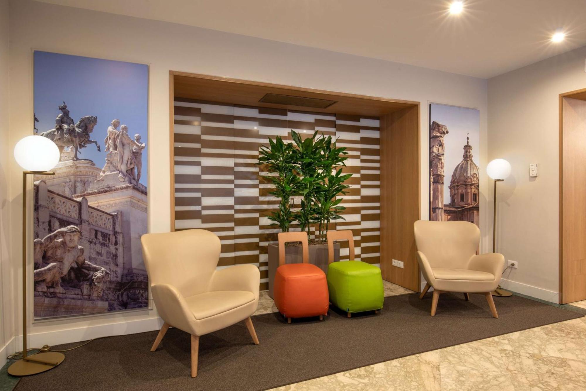 Cosmopolita Rome, Tapestry Collection By Hilton Roma